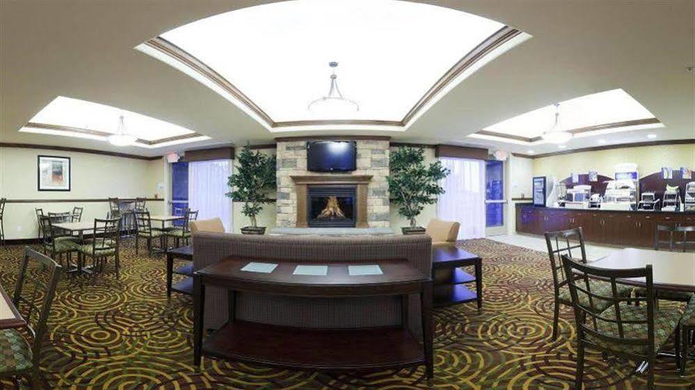 ฮอลิเดย์ อินน์ เอ็กซ์เพรส เฟรสโน นอร์ทเวสต์ - เฮิร์นดอน Herndon ภายนอก รูปภาพ